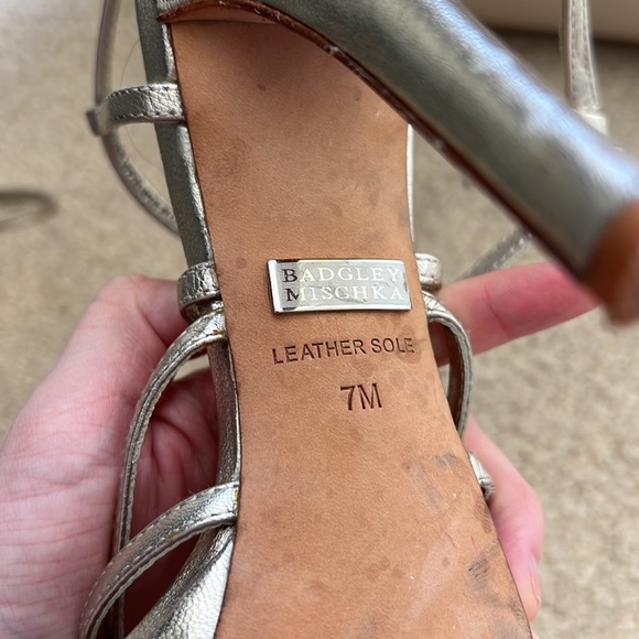 Platinum Badgley Mischka strapped heels - Picture 4 of 5